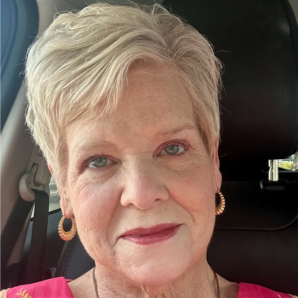 Meet your Posher, Margaret - Picture 2 of 2